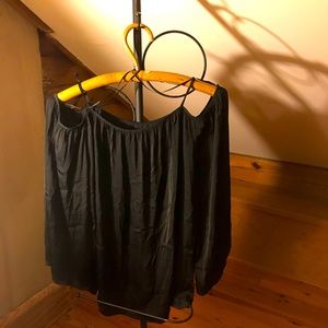 Vince Camuto Off-the-Shoulder Black Blouse, EUC, S